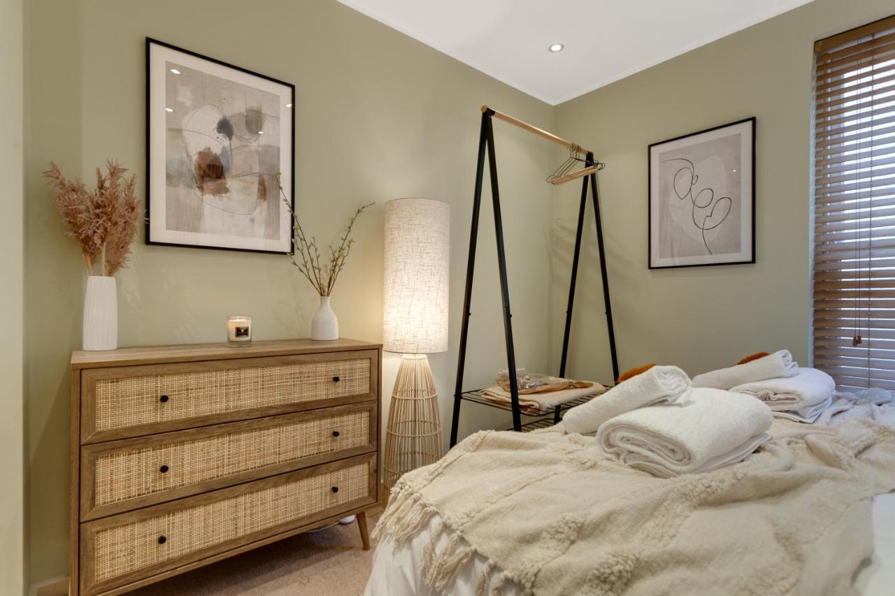 The Rafters - 2 Bedroom Apartment - Central Location - Vibrant Atmosphere Canterbury Exterior photo