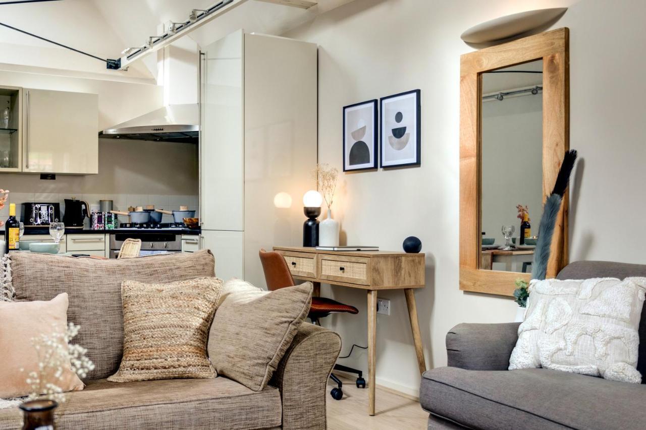 The Rafters - 2 Bedroom Apartment - Central Location - Vibrant Atmosphere Canterbury Exterior photo